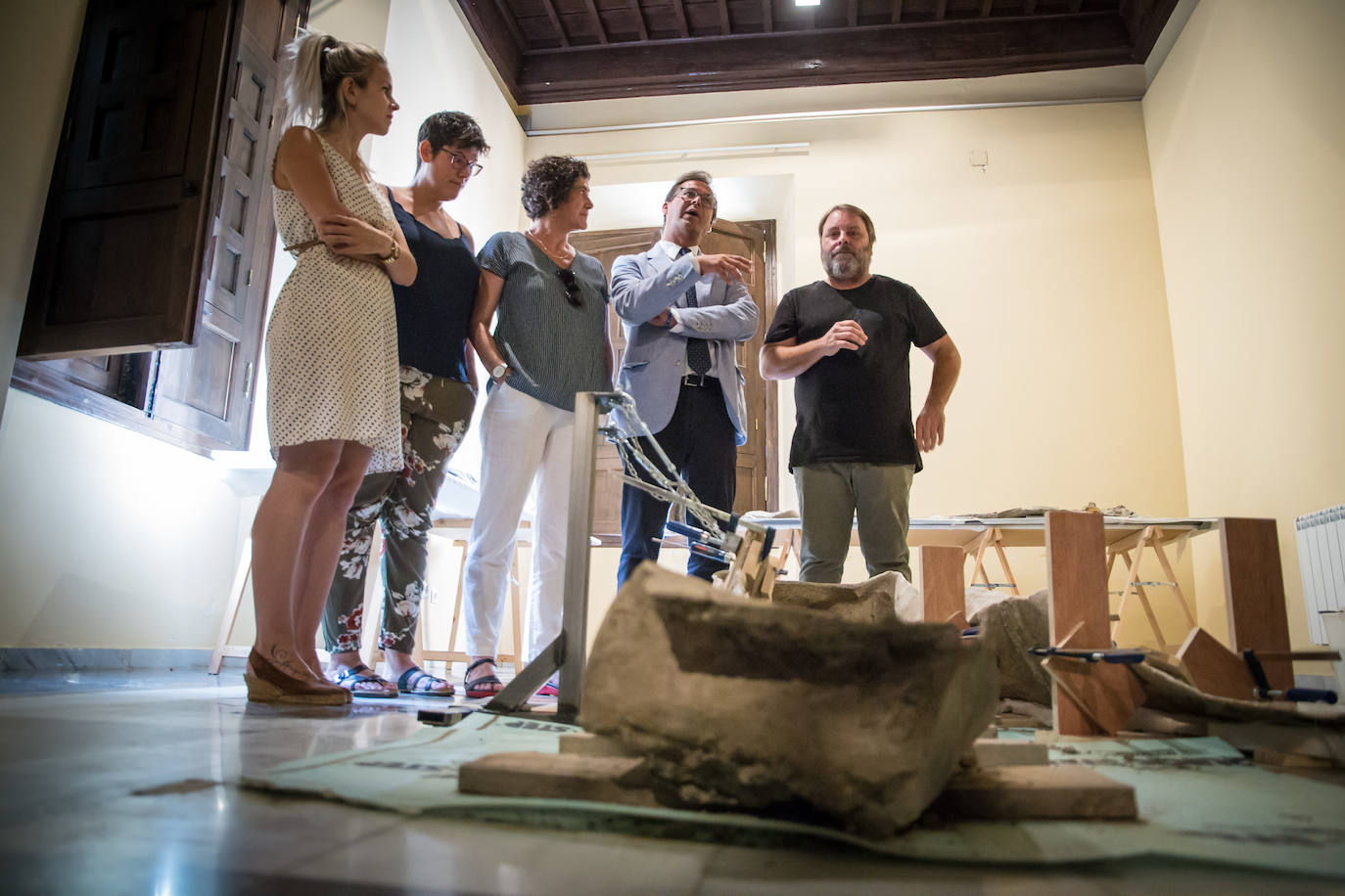 Fotos: Descubrimos el contenido del sarcófago de Granada: el romano que había dentro