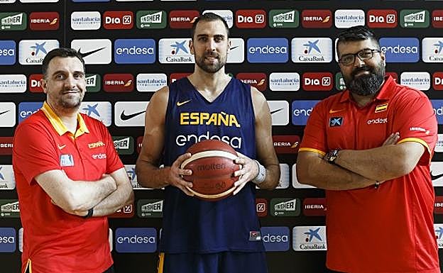 De izquierda a derecha, Alberto Pérez, Pablo Aguilar y David Urbano, los tres granadinos de la Selección Española. 