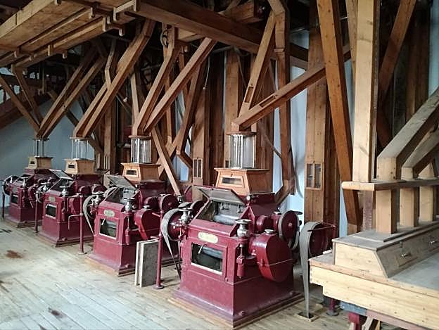 Fotografía del estado actual del interior de la fábrica de harina.