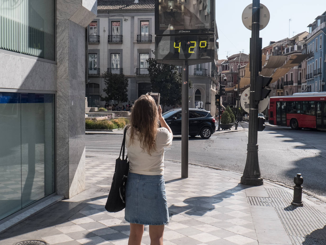 Fotos: El calor se ceba con Granada: así nos asamos en la ciudad