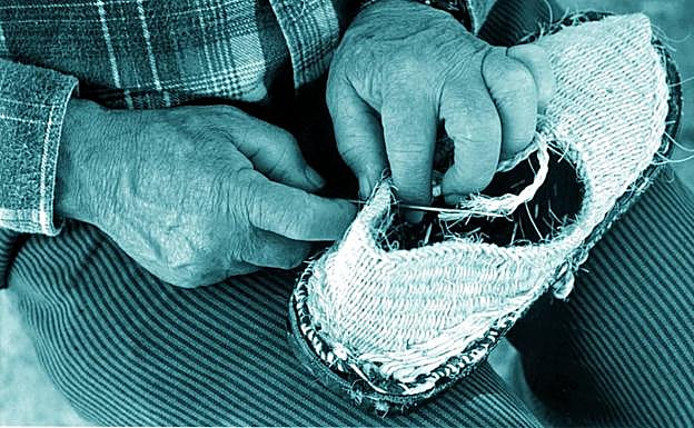 En Calzados Zamora, en Granada, podían contarse más de cien modelos distintos de alpargatas.