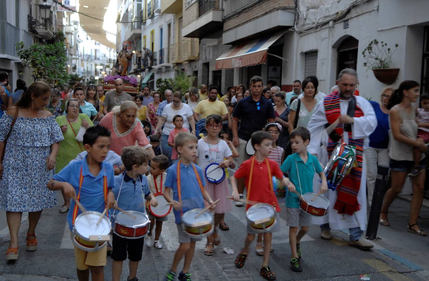 En la localidad ha procesionado por primera vez la imagen de San Roque