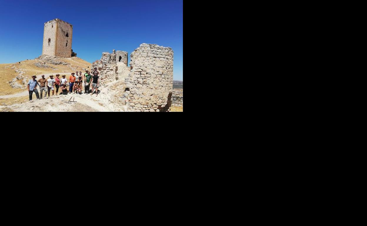 Arrancan las excavaciones del plan director del Castillo de Teba