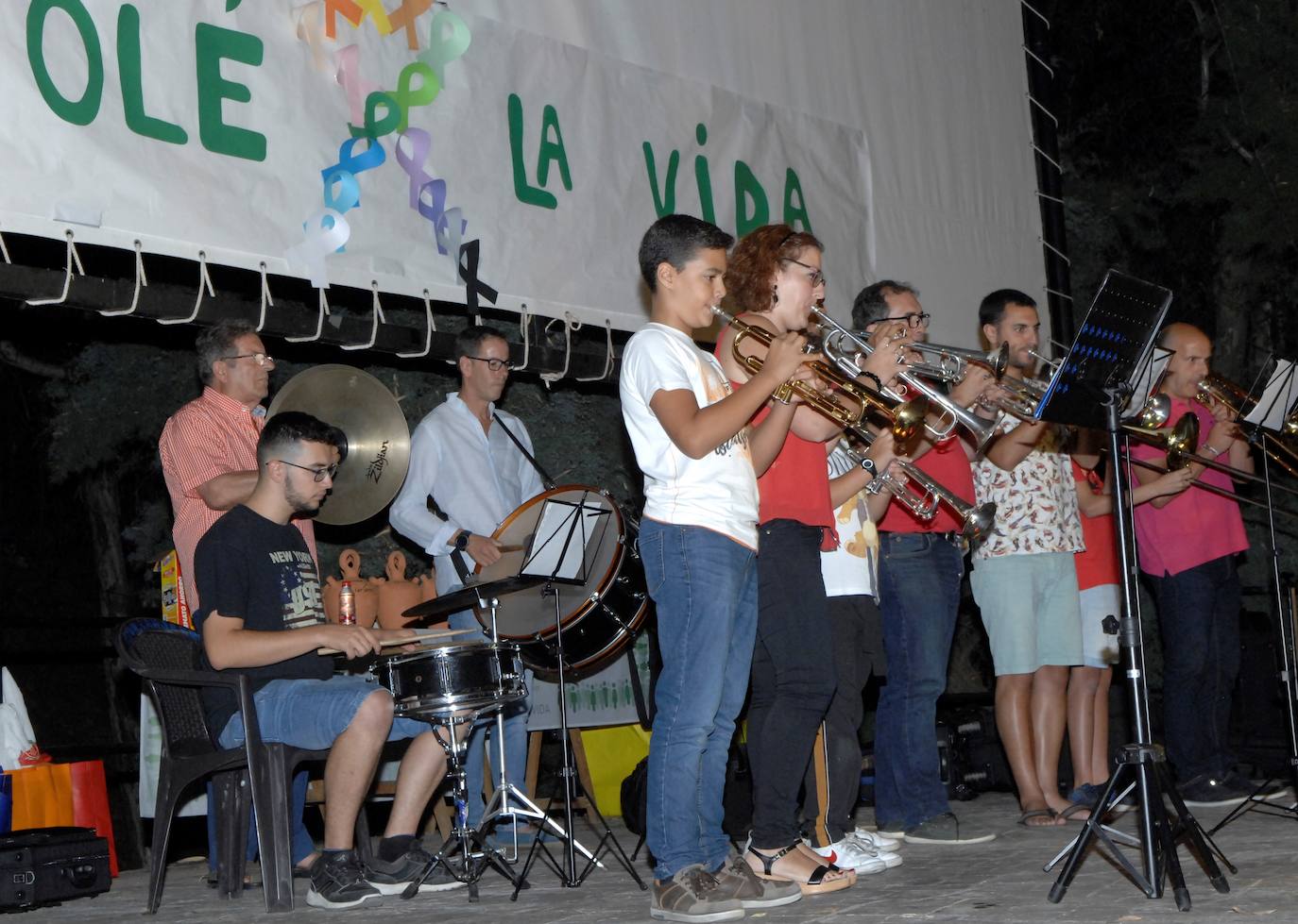 Participaron la Asociación Musical, el Coro de Música Tradicional, el grupo Fit Flam, Victoriano, entre otros artistas y grupos