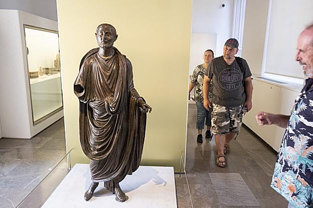 El Togado de Periate, en el Museo Arqueológico.