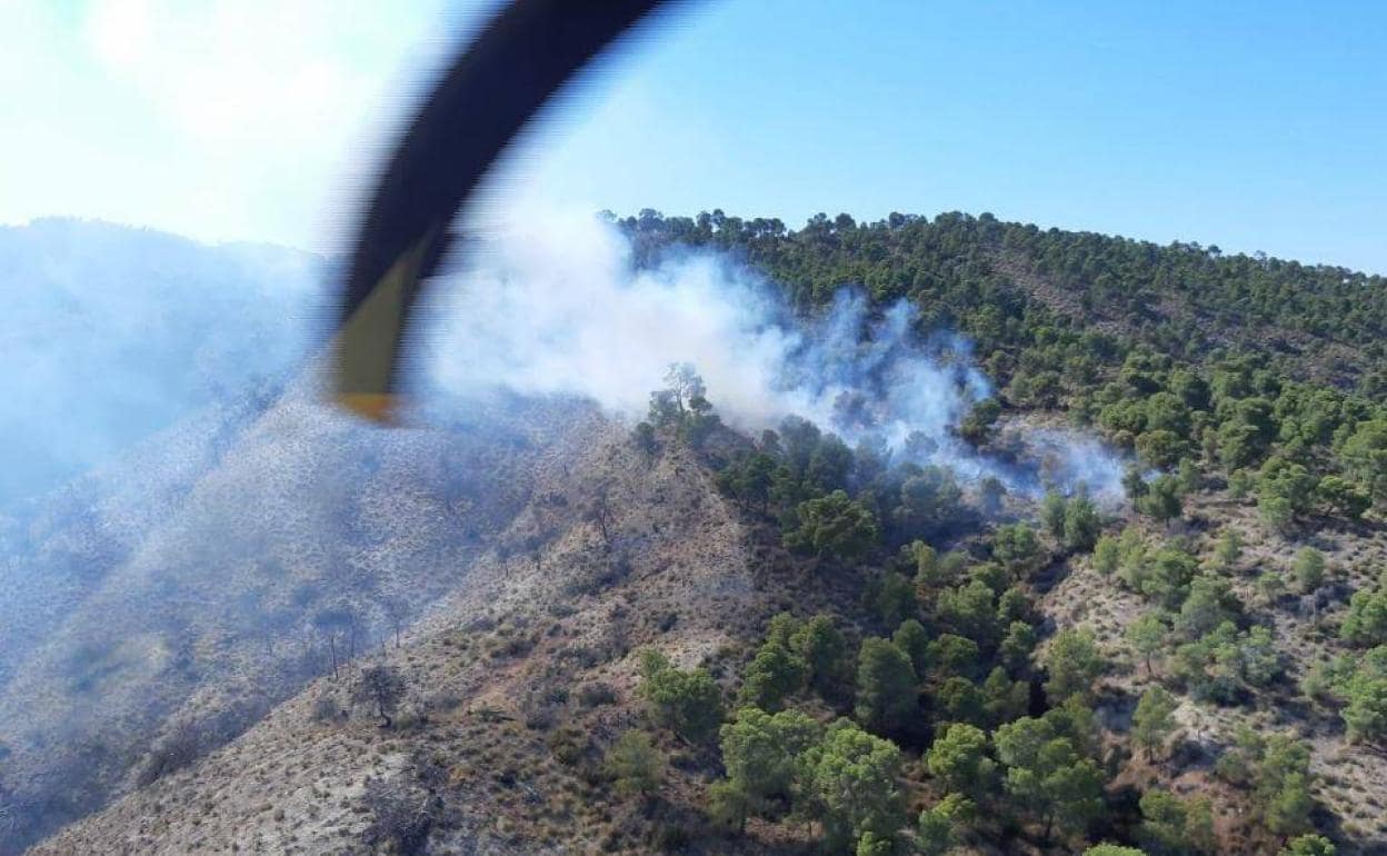 Incendio visto desde el aire 