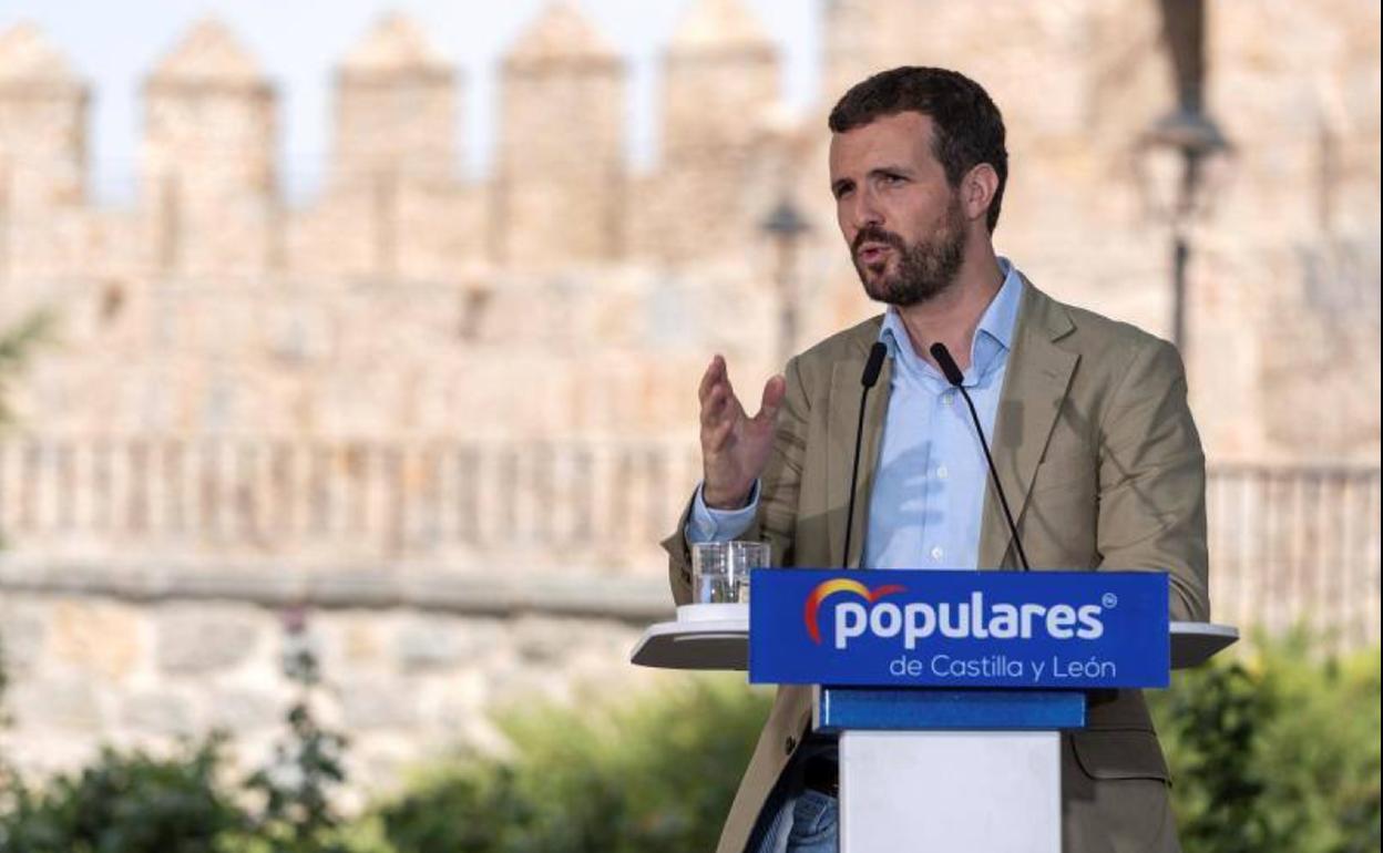 El líder del PP, Pablo Casado, este domingo en Ávila.