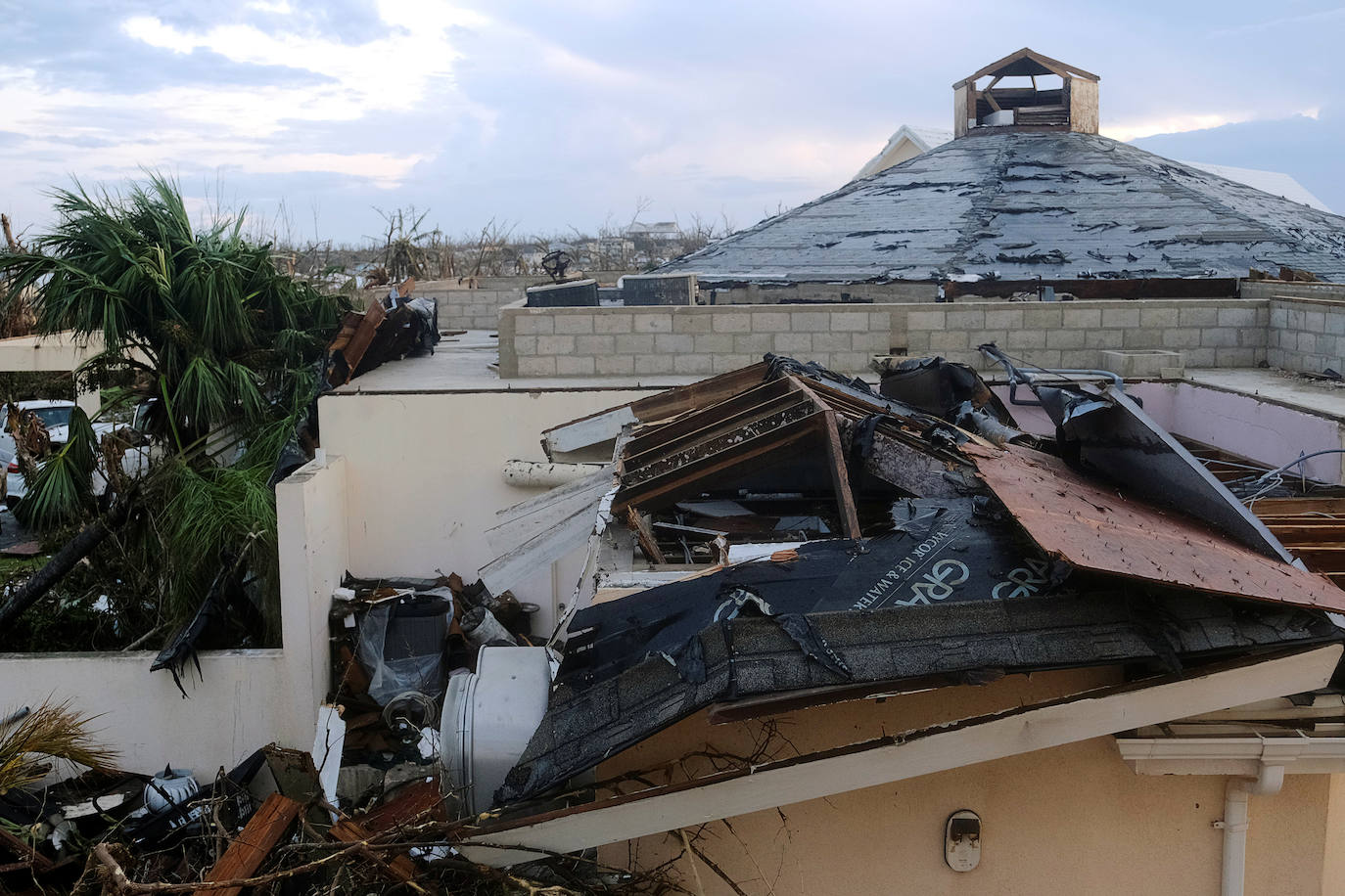 Fotos: Huracán Dorian deja al menos 20 muertos, desvasta Bahamas y hay 70.000 personas necesitan ayuda inmediata