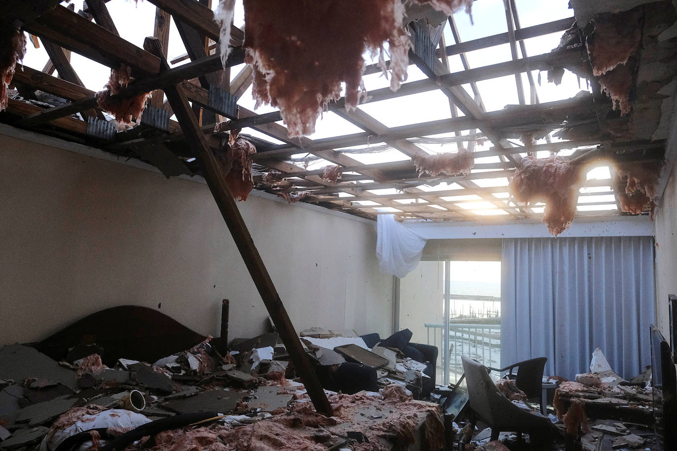 Fotos: Huracán Dorian deja al menos 20 muertos, desvasta Bahamas y hay 70.000 personas necesitan ayuda inmediata