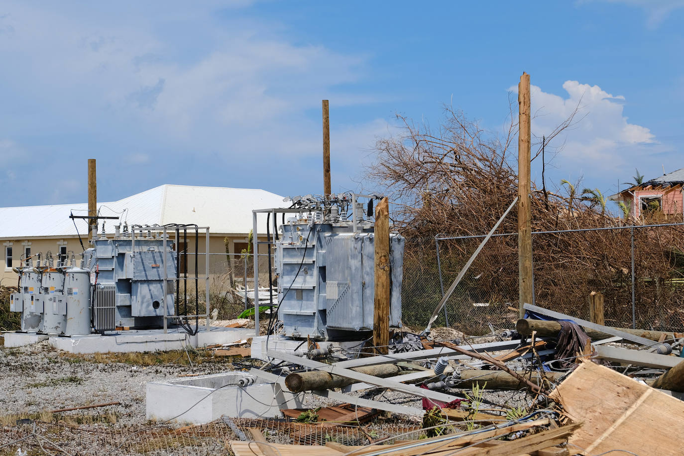 Fotos: Huracán Dorian deja al menos 20 muertos, desvasta Bahamas y hay 70.000 personas necesitan ayuda inmediata