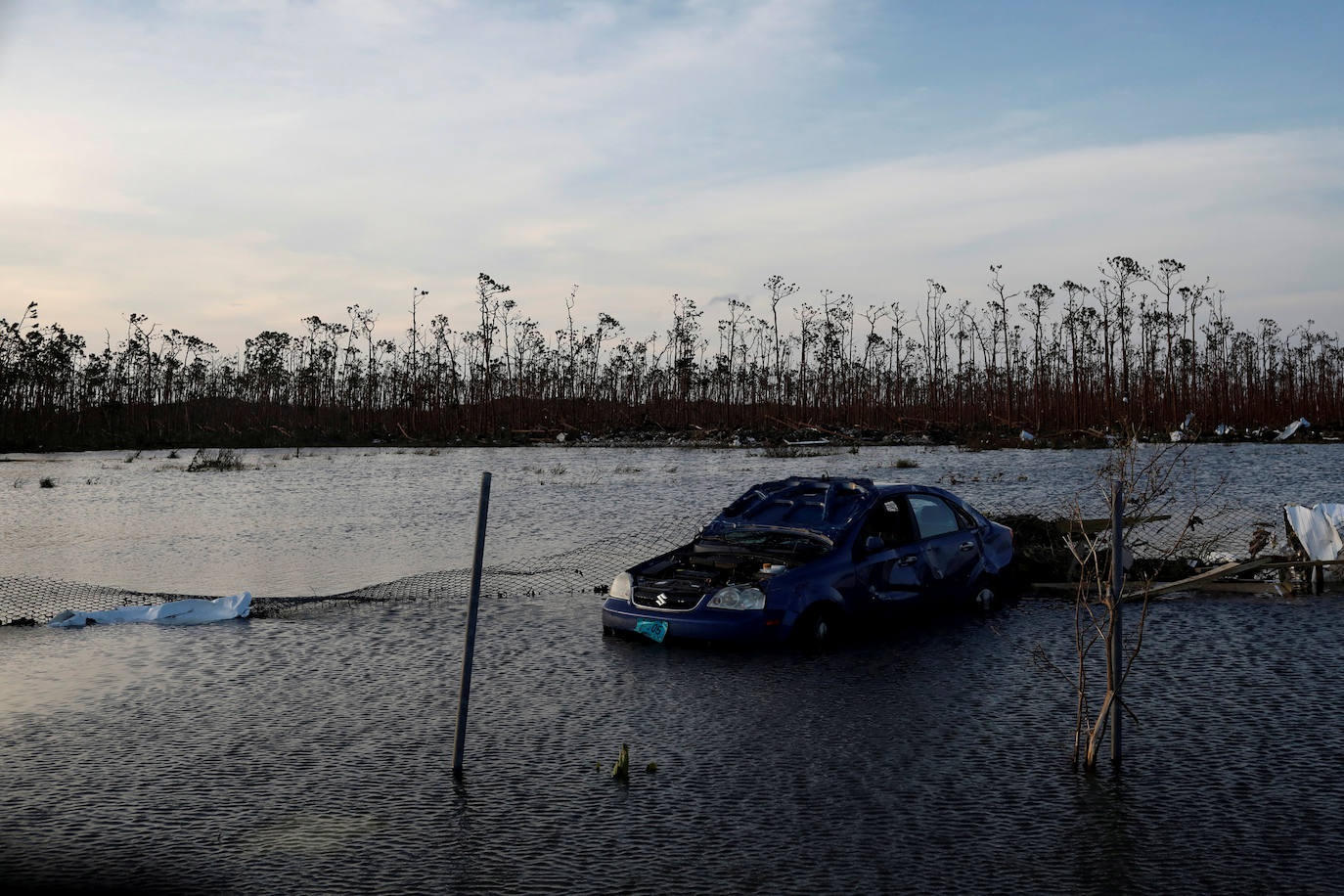 Fotos: Huracán Dorian deja al menos 20 muertos, desvasta Bahamas y hay 70.000 personas necesitan ayuda inmediata