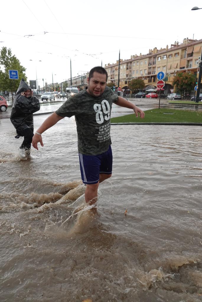 Fotos: Una gran tormenta inunda Granada y deja más de 150 incidencias