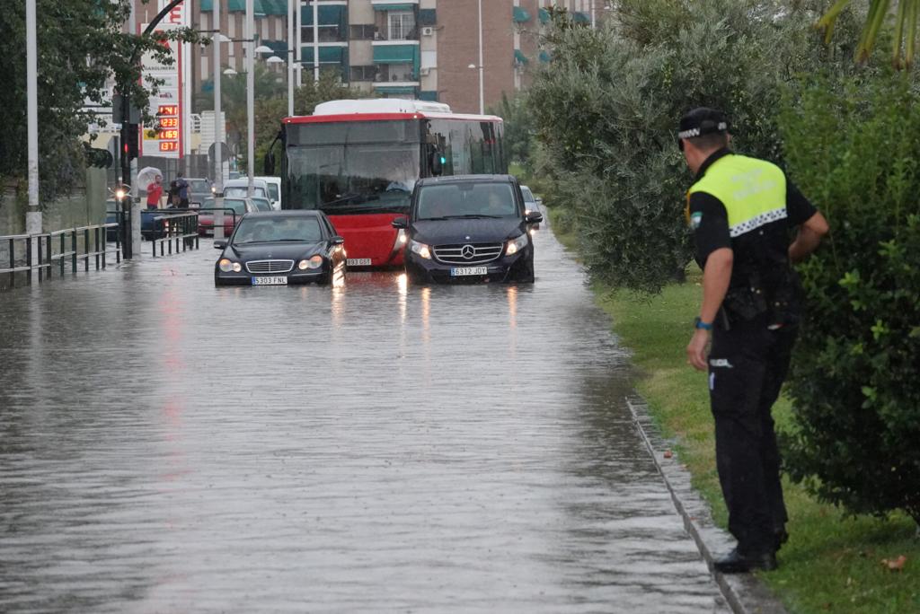 Fotos: Una gran tormenta inunda Granada y deja más de 150 incidencias