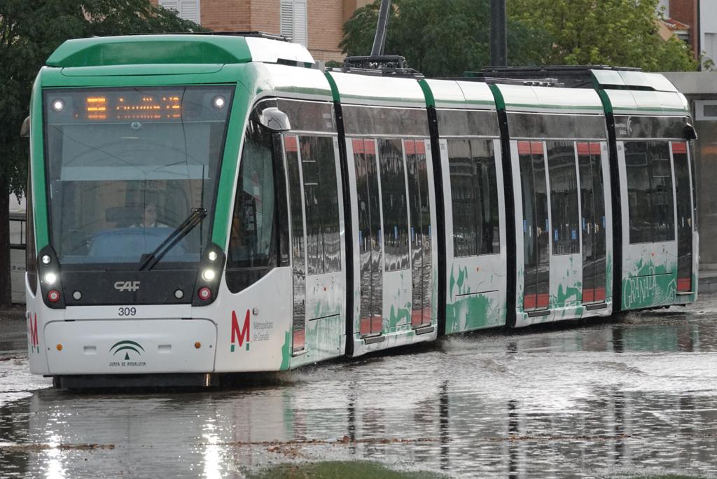 Fotos: Una gran tormenta inunda Granada y deja más de 150 incidencias