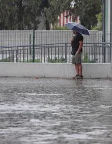 Imagen secundaria 2 - Tormenta en Granada | Una tromba de una hora siembra el caos en gran parte de la provincia