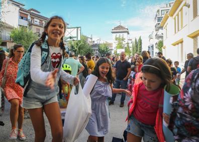 Imagen secundaria 1 - Con la vuelta al cole regresa el tráfico, el ruido en los pasillos y el jaleo en los patios. 
