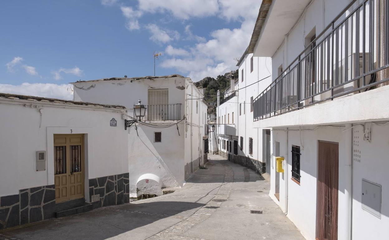 Despoblación en Granada | Se moviliza contra la discriminación de la 'España Vaciada' y por el tren