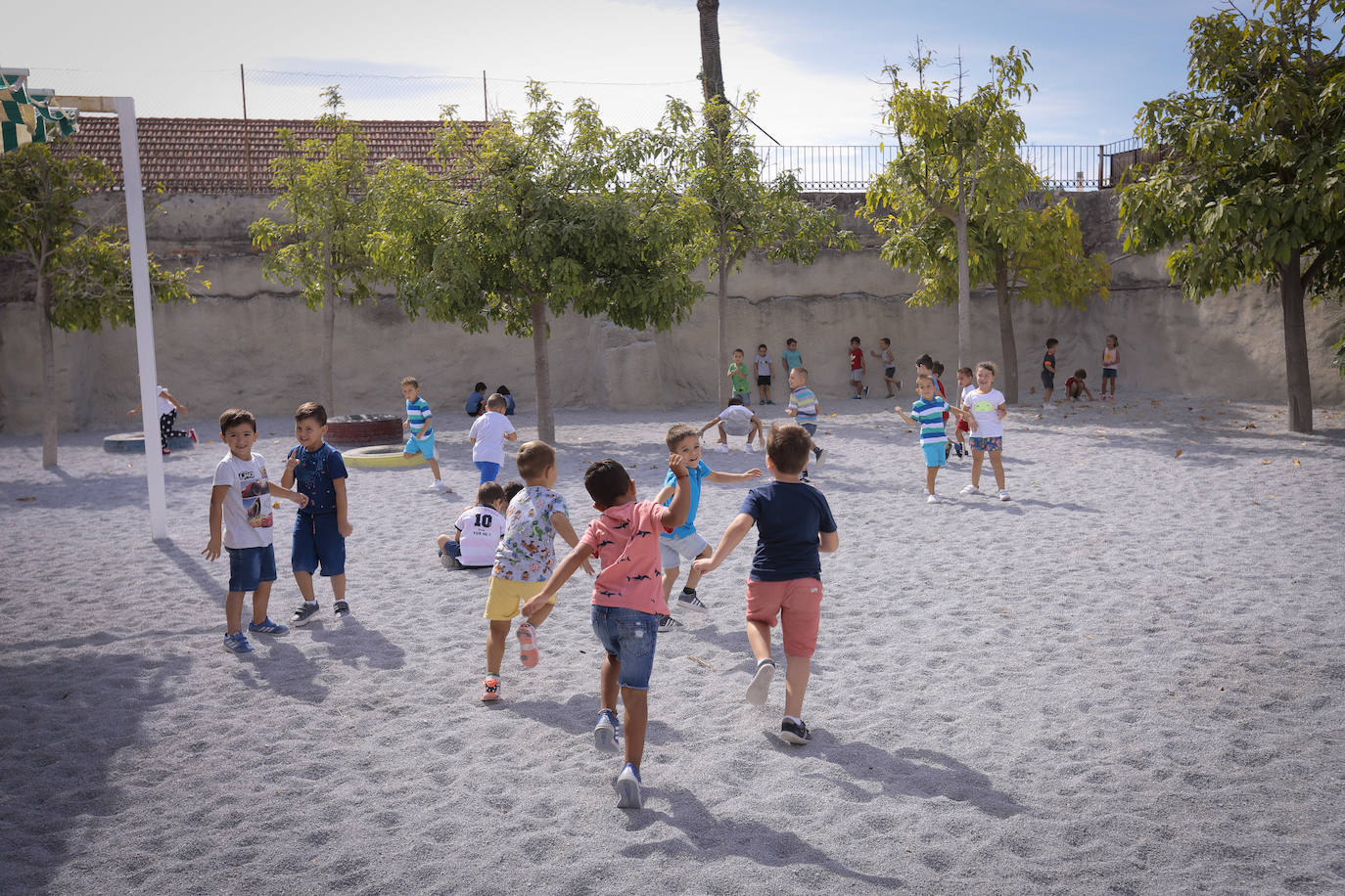 Más de 5.500 alumnos inician sus clases en Motril, en un comienzo de curso sin incidentes