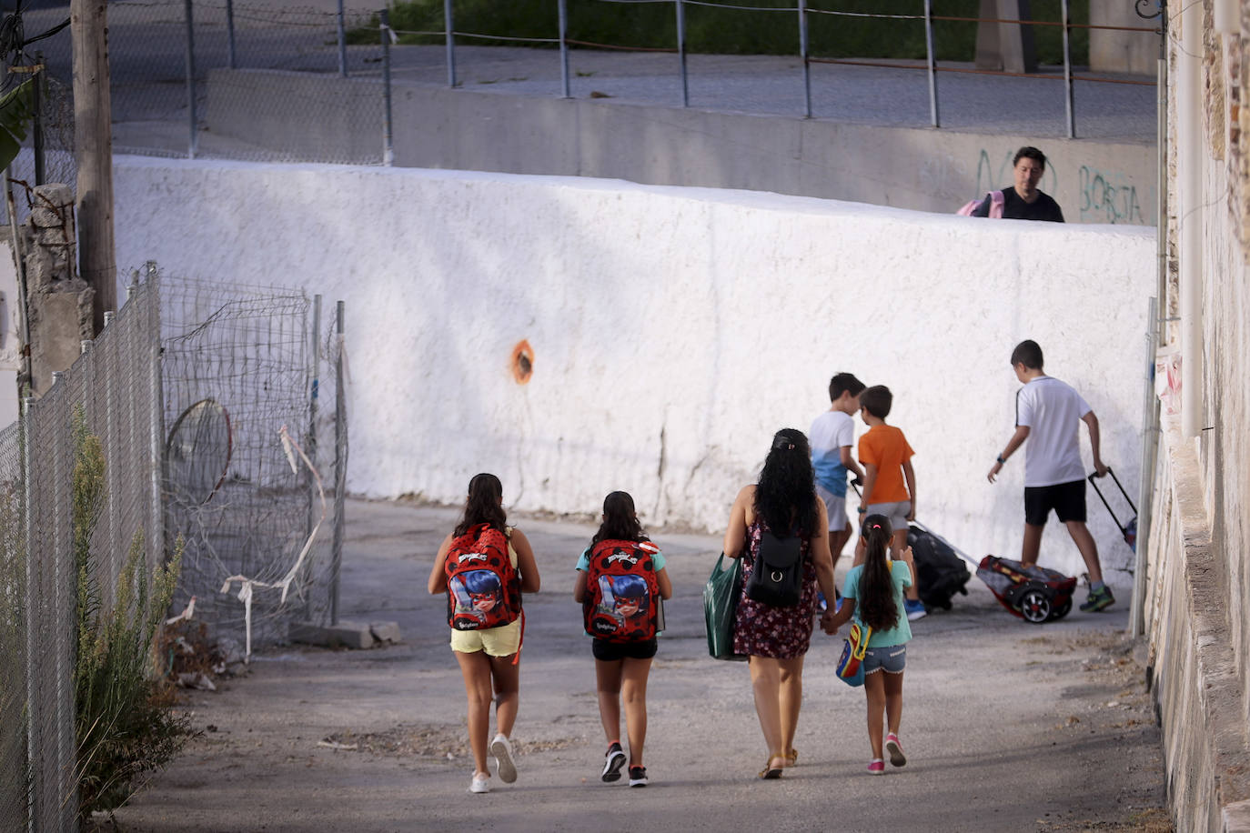 Más de 5.500 alumnos inician sus clases en Motril, en un comienzo de curso sin incidentes