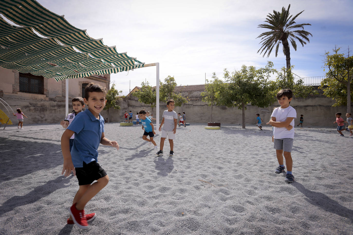 Más de 5.500 alumnos inician sus clases en Motril, en un comienzo de curso sin incidentes