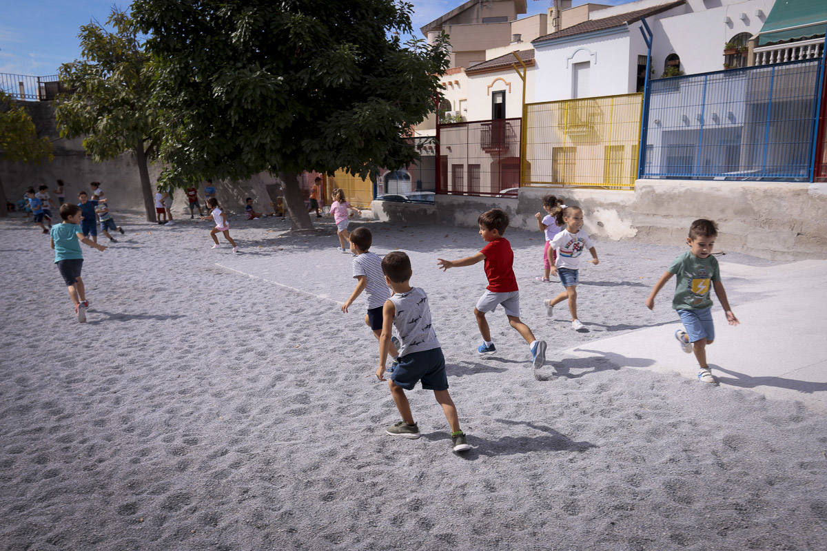 Miles de pequeños de la capital y la provincia han regresado este martes a las aulas para el curso académico 2019/2020 