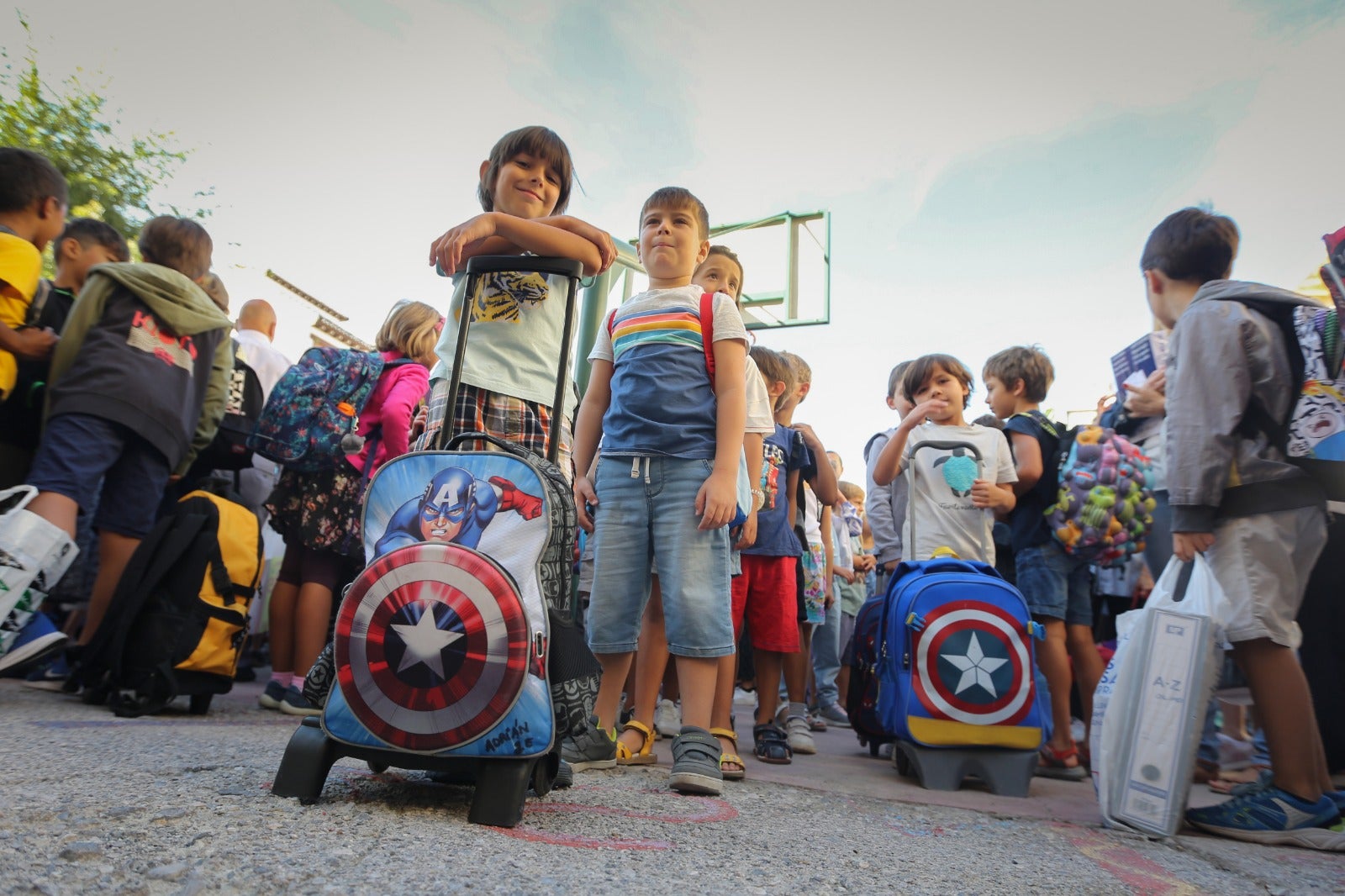 Miles de pequeños de la capital y la provincia han regresado este martes a las aulas para el curso académico 2019/2020 