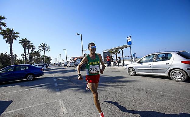 Inhabilitan por dopaje a Mounir Elouardi, profesor de atletismo en Padul
