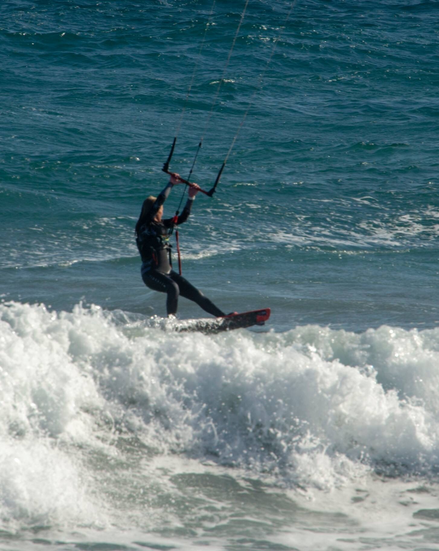 Ruth Mancilla probó el kitesurf intentando ser una inspiración para su hijo tras la muerte de su marido y al final consiguió hallar en él la paz que tanto estaba necesitando