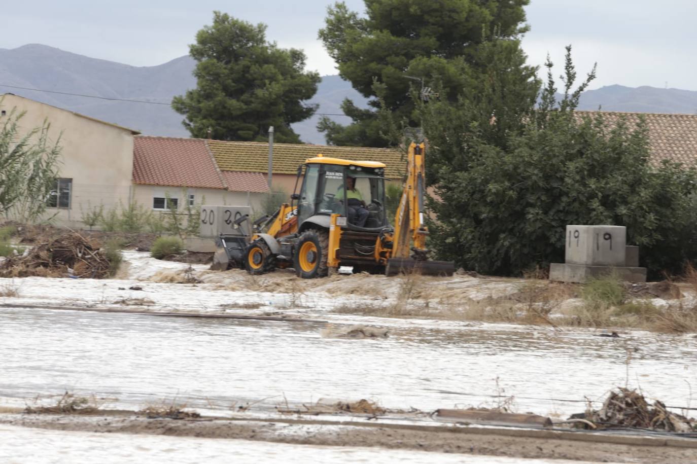 El temporal sigue sin dar tregua, se extiende a más provincias y este sábado se ha cobrado la séxta víctima mortal.