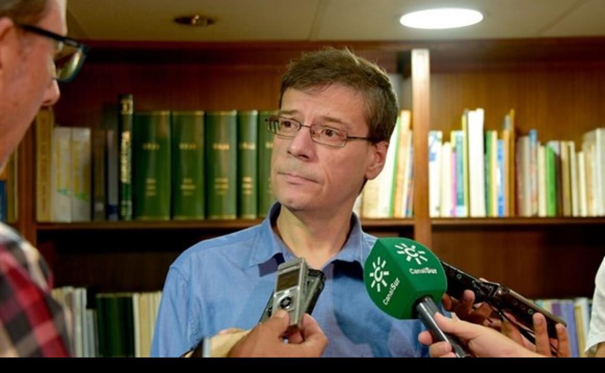 El PSOE critica los fichajes como cargos de la Junta de la abogada del PP en el 'caso ERE' y de un militar en la reserva