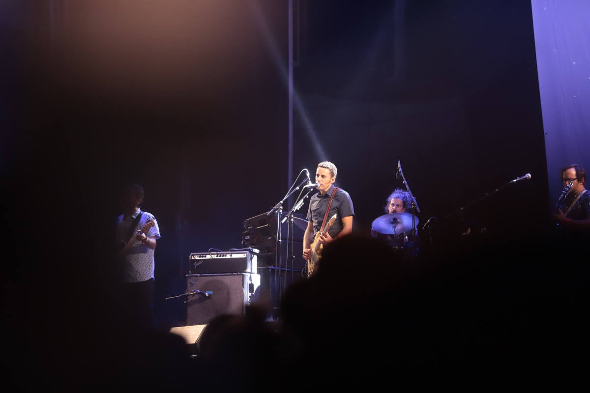 El festival con el que 'acaba el verano' reúne a miles de personas en el Cortijo del Conde de Granada 