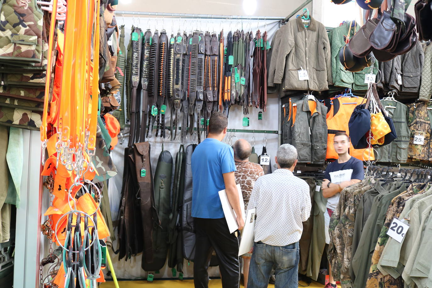 Esta viernes se ha inaugurado de manera oficial la XIII edición de Ibercaza, la feria de caza y pesca de la provincia de Jaén 