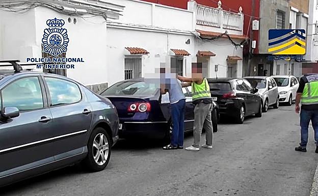 Imágenes cedidas por la Policía Nacional del mometo de la detención.