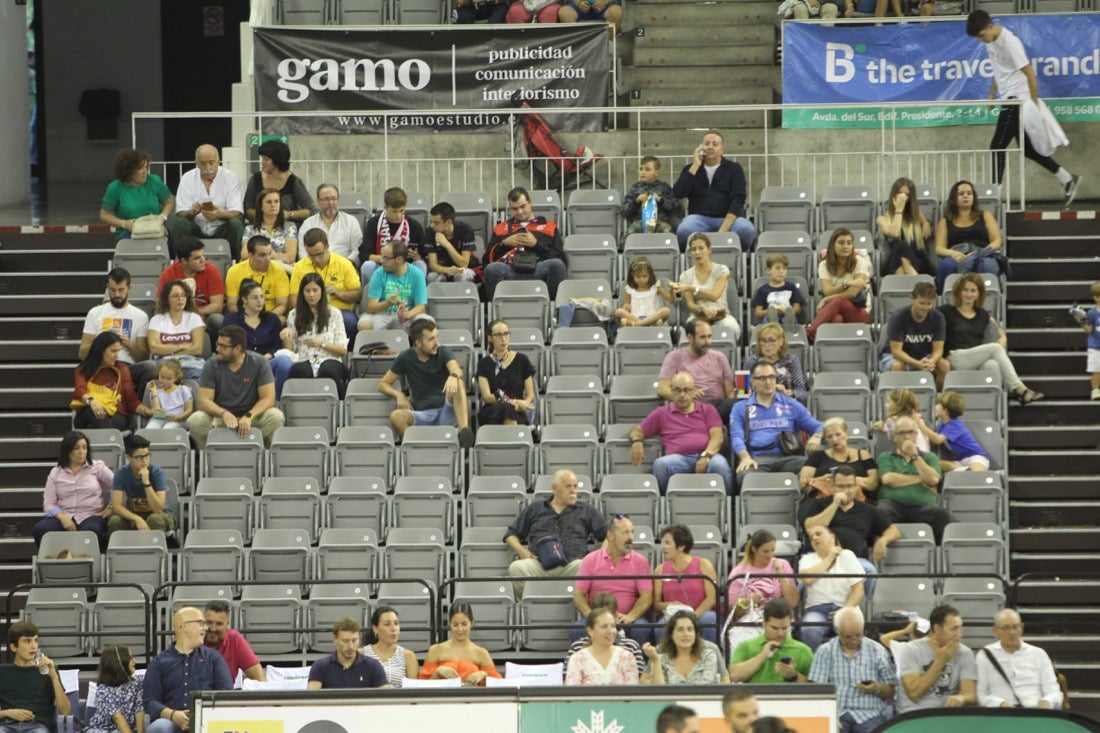 Todas las imágenes de la afición en el partido de baloncesto del sábado