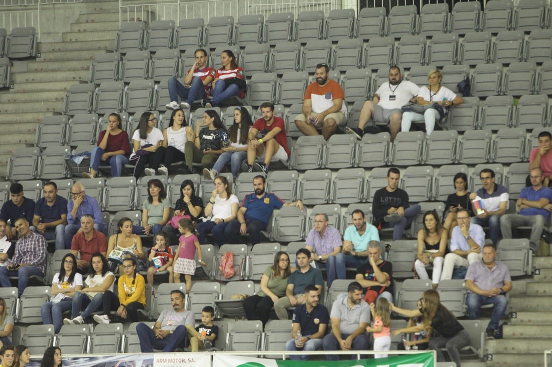 Todas las imágenes de la afición en el partido de baloncesto del sábado