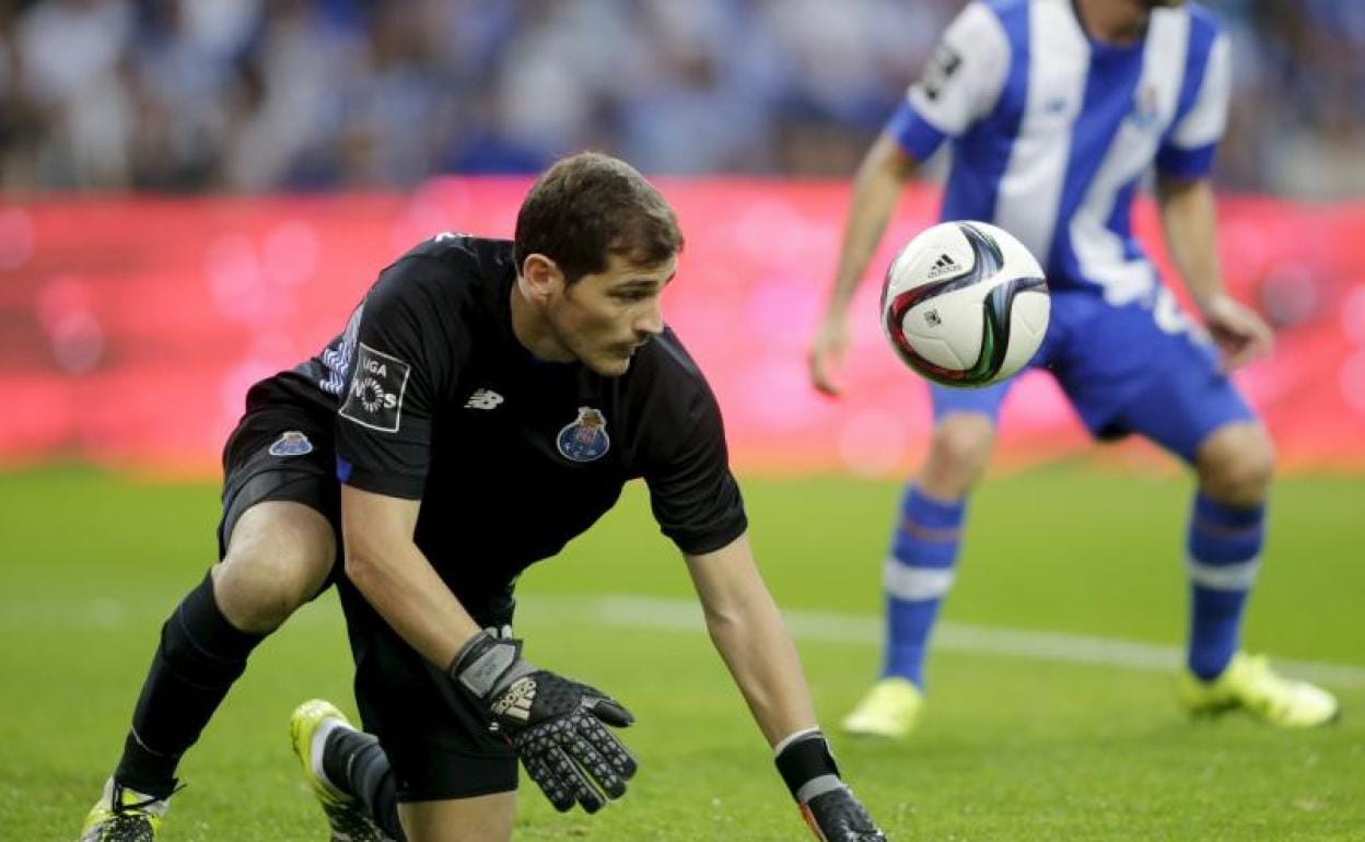 Iker Casillas, durante un partido con el Oporto. 