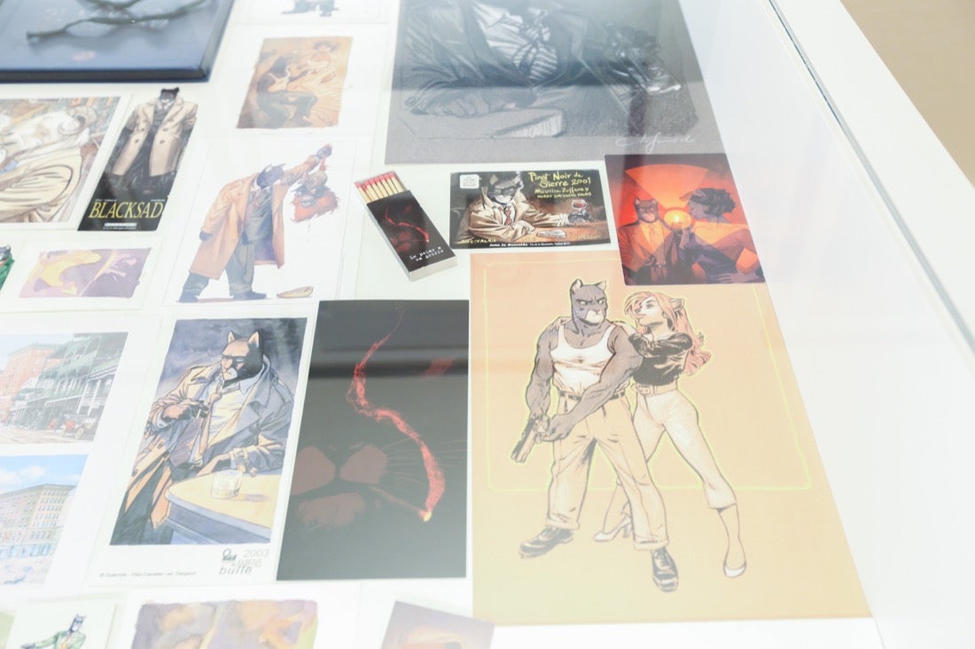 El detective gatuno llega a la Sala de CajaGranada en Puerta Real