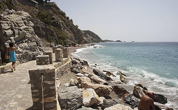 Costa Tropical | Senda del Mediterráneo en Granada, una ruta para los que se resisten a despedirse del mar