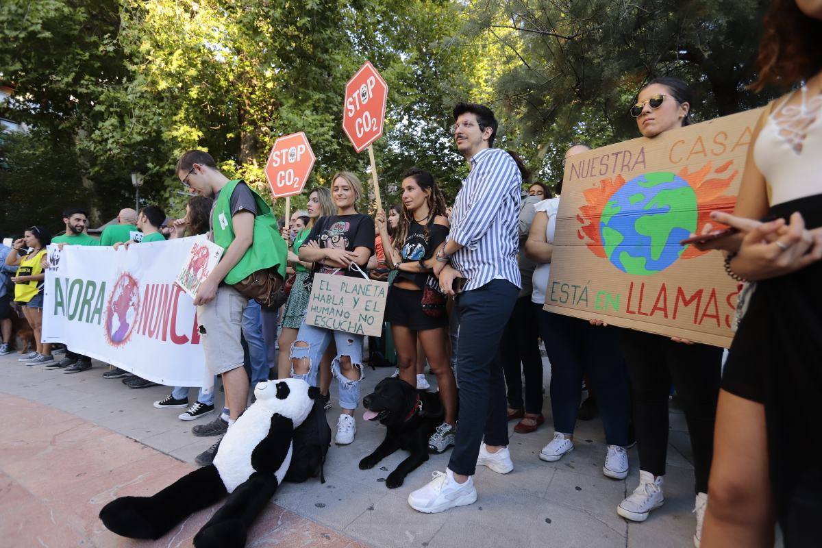 Fotos: Granada sale a la calle para luchar contra el cambio climático