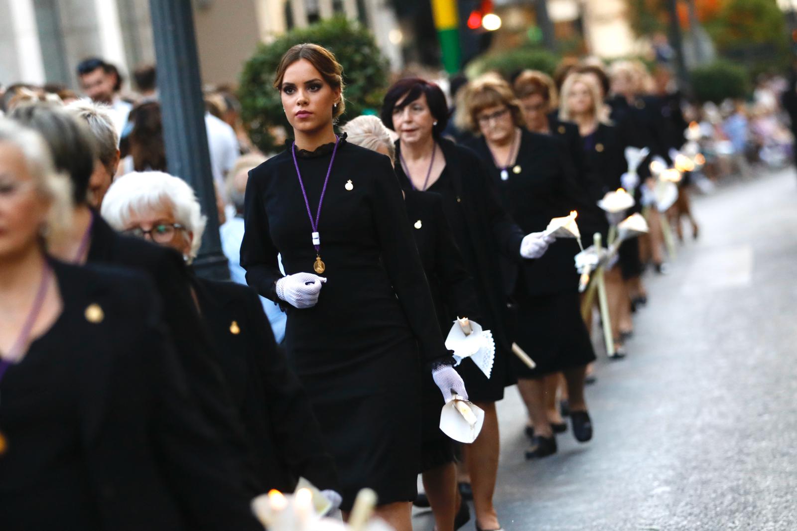 La Romería de San Miguel en el Albaicín y los puestos en la Carrera anticipan una tarde espléndida de devoción a la Virgen de las Angustias 