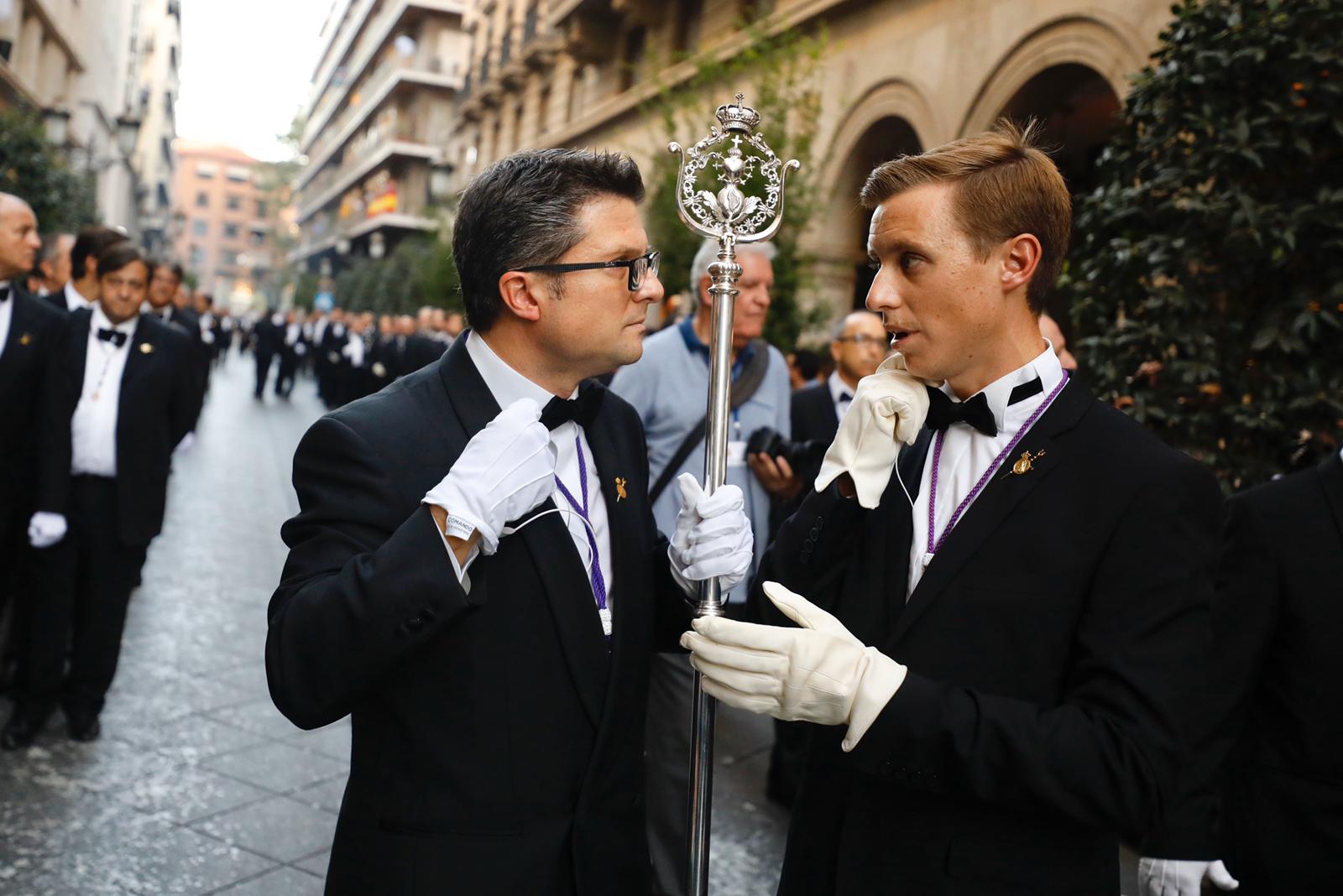 La Romería de San Miguel en el Albaicín y los puestos en la Carrera anticipan una tarde espléndida de devoción a la Virgen de las Angustias 