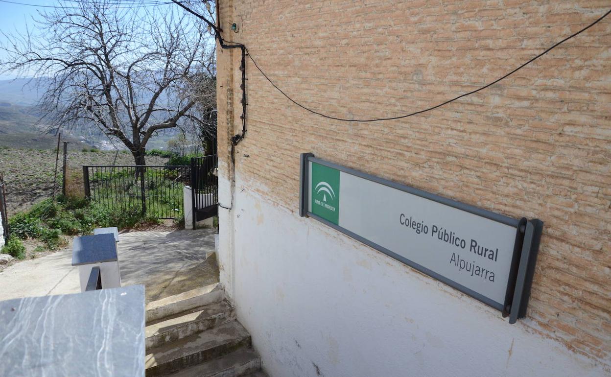 Huelga en Educación | El Defensor del Pueblo investiga la eliminación de líneas en colegios rurales