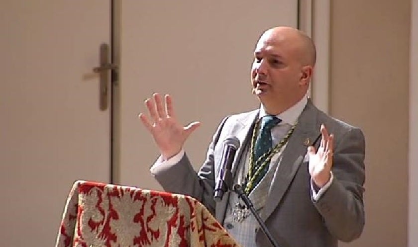 Manuel Amador, durante su intervención en la coronación de la Esperanza.