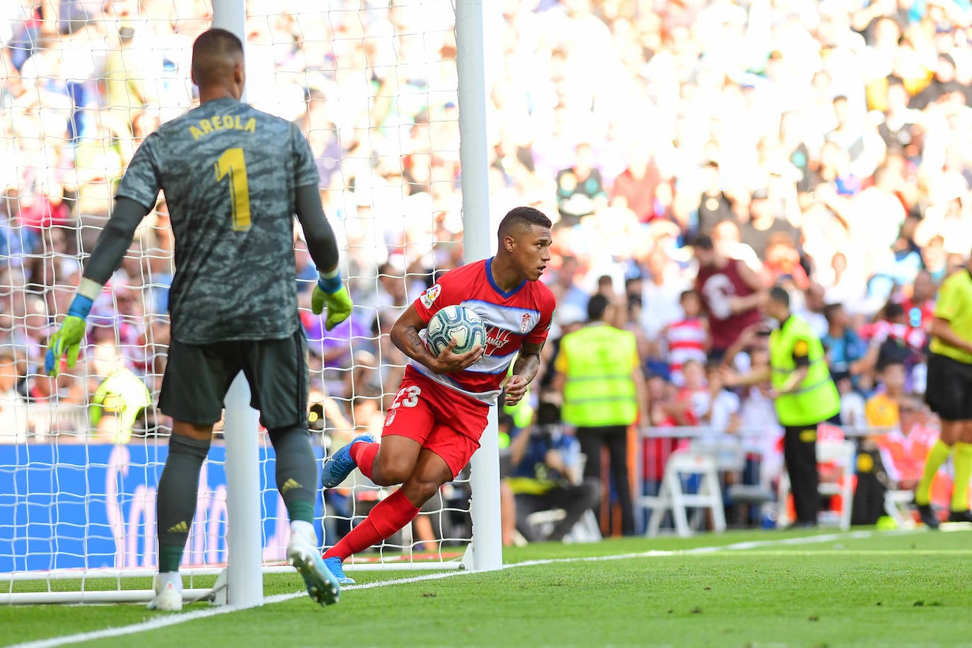 Fotos: Todos los detalles del Real Madrid-Granada