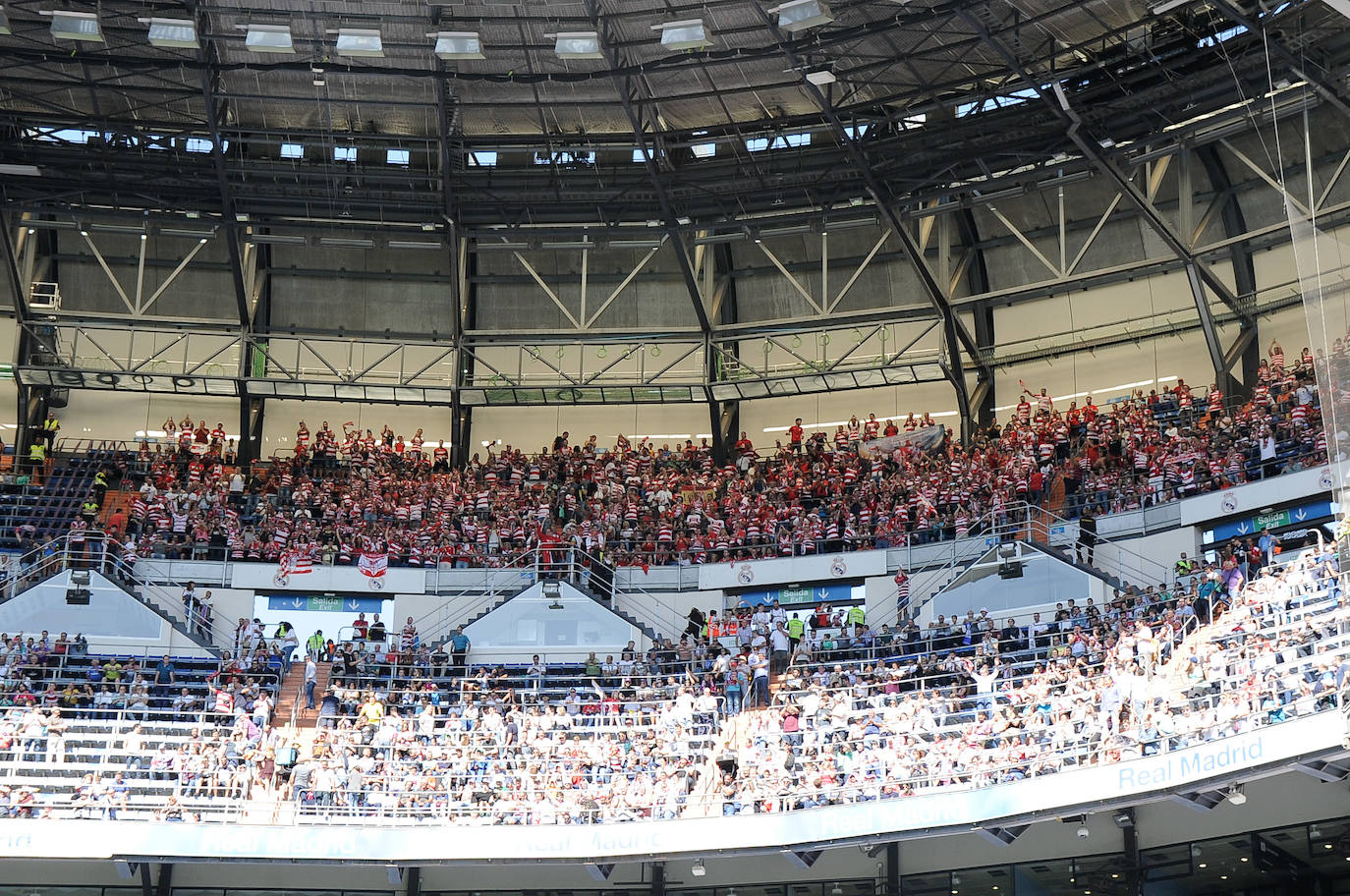 Fotos: Todos los detalles del Real Madrid-Granada