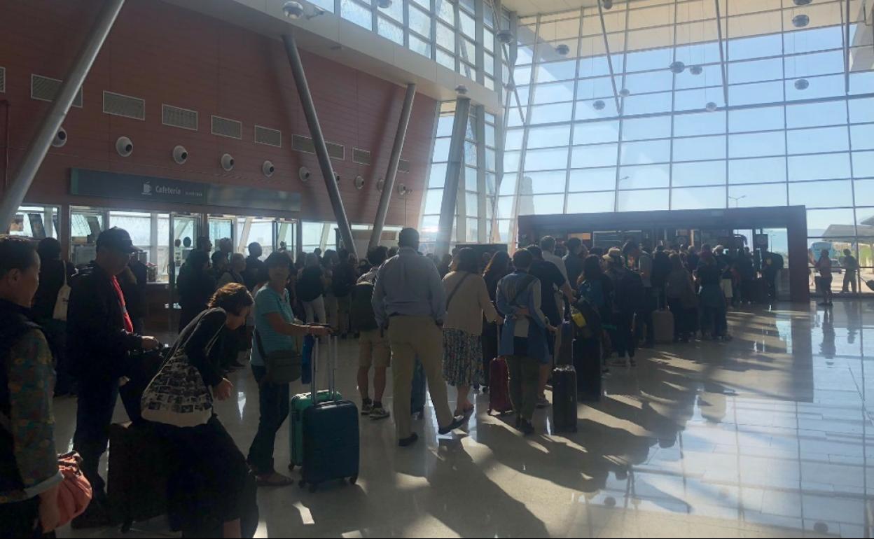 La estación de Antequera, llena de gente. 