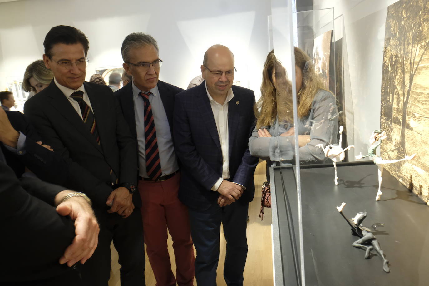 Esto es lo que podrás encontrar en la exposición que recorre 20 momentos fundamentales de la historia de la música hechos con plastilina.