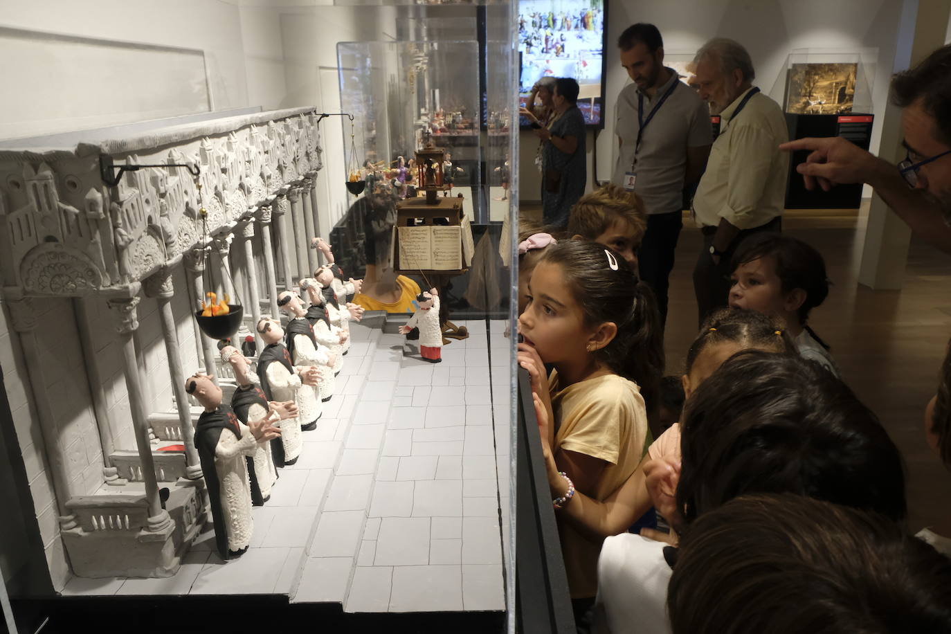 Esto es lo que podrás encontrar en la exposición que recorre 20 momentos fundamentales de la historia de la música hechos con plastilina.