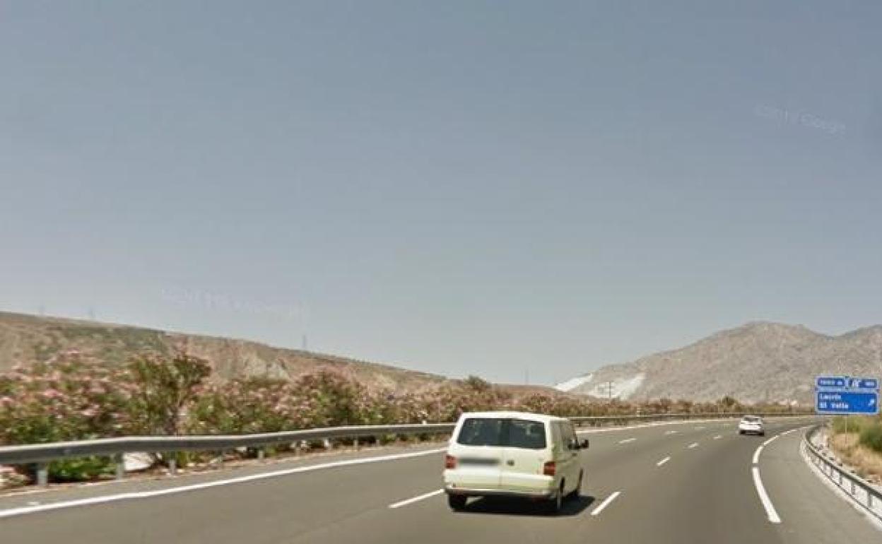 Accidente mortal en Granada | La hija de un motorista fallecido busca testigos del suceso