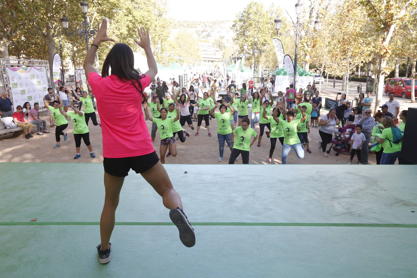 El evento ha salido a las calles de Granada en donde se ha podido hacer ejercicio de la mano del Foro Universo Mujer 